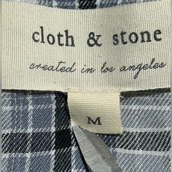 Anthropologie Cloth and Stone Front Tie Plaid Top Size Medium - Picture 2 of 7